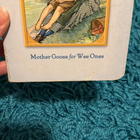 🎁5/$10🎁 Pat-A-Cake Mother Goose for Wee ones, board book, 2010 - Picture 3 of 9